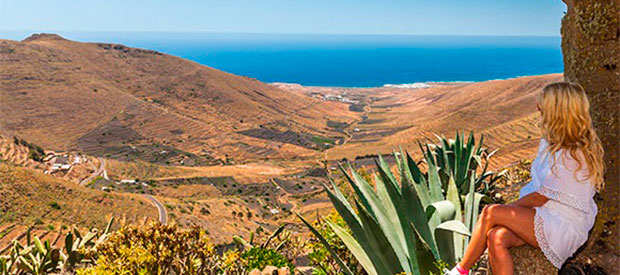 Cruceros por las Islas Canarias y el océano Atlántico. SoloCruceros.com Cruceros por las Islas Canarias y el océano Atlántico. SoloCruceros.com