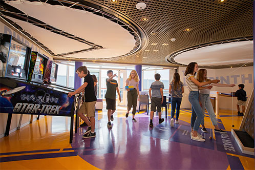 Niños y adolescentes, Holland. SoloCruceros.cl Niños y adolescentes, Holland. SoloCruceros.cl