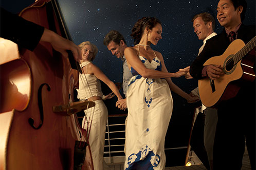 Música y conversación, Observation Bar. SoloCruceros.cl