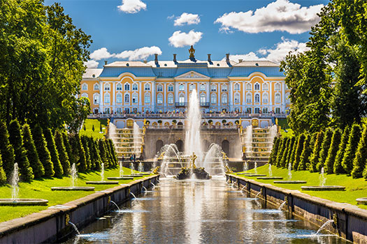Palacio Peterhof, San Petersburgo. SoloCruceros.cl Palacio Peterhof, San Petersburgo. SoloCruceros.cl