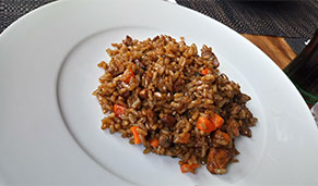 Paella valenciana, plato típico de Valencia. SoloCruceros.cl